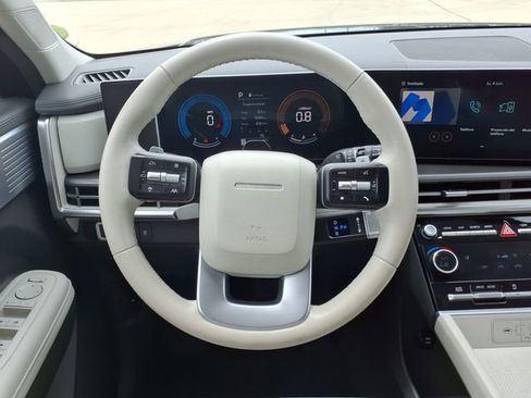 Used 2025 Hyundai Santa Fe SEL FWD image 24
