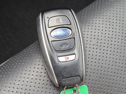 Used 2016 Subaru Outback 2.5i Limited AWD/4WD image 34
