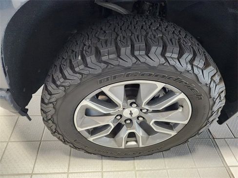 Used 2021 Chevrolet Silverado 1500 RST AWD/4WD image 8