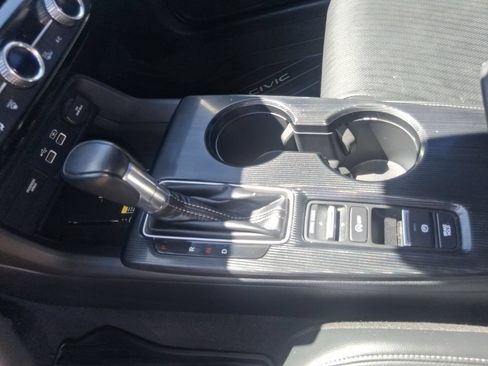 Used 2022 Honda Civic Touring image 11