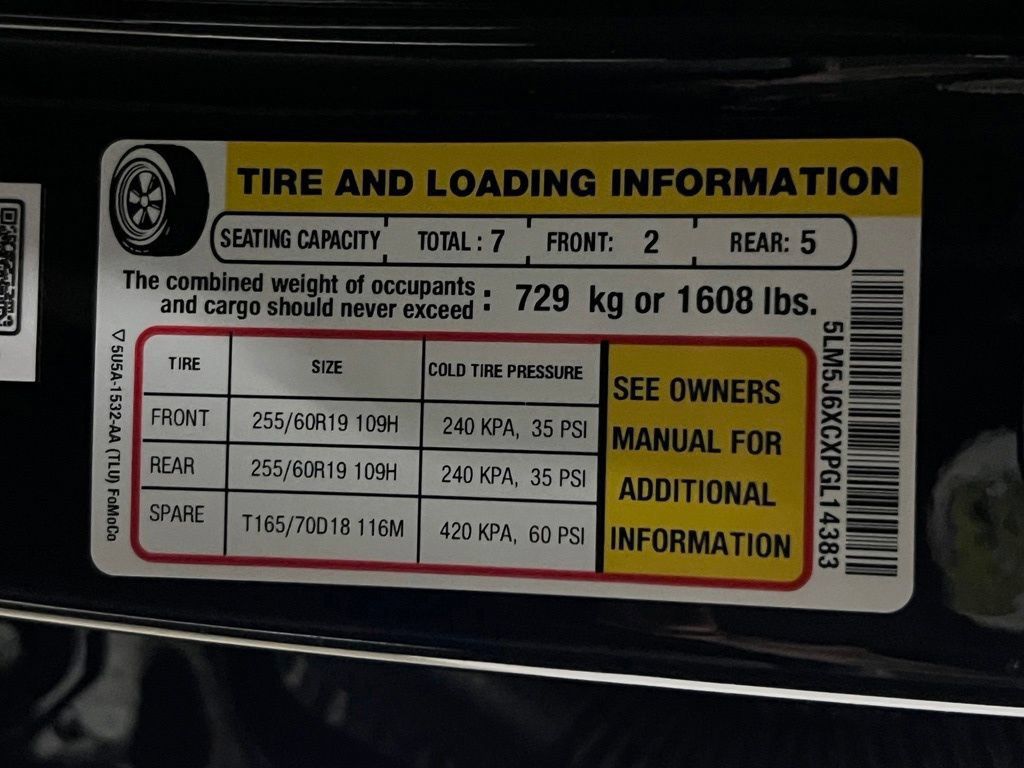 Used 2023 Lincoln Aviator AWD image 31