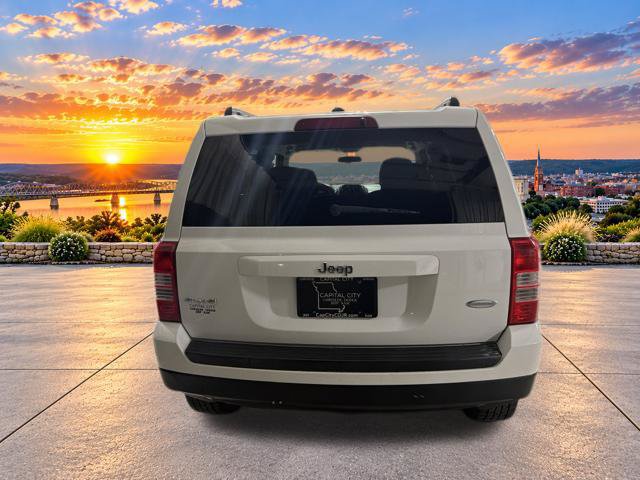 Used 2011 Jeep Patriot Latitude AWD/4WD image 6