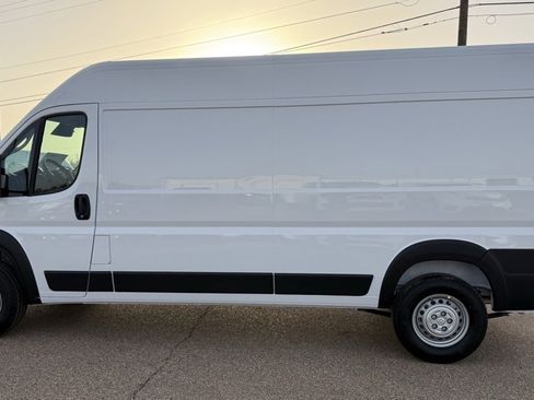 New 2026 RAM ProMaster 2500 w/ Convenience Group image 6