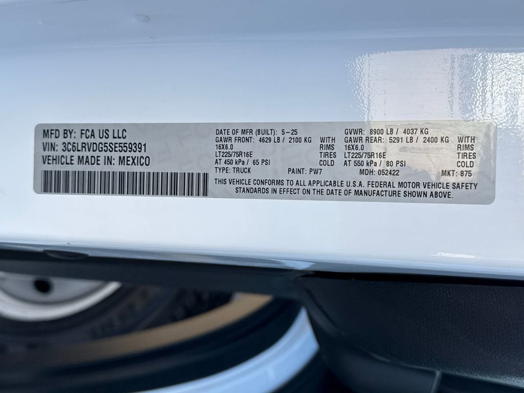 Used 2025 RAM ProMaster 2500 FWD image 29