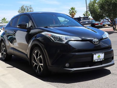 Used 2018 Toyota C-HR XLE FWD image 14