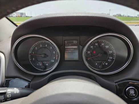 Used 2011 Jeep Grand Cherokee Laredo AWD/4WD image 22