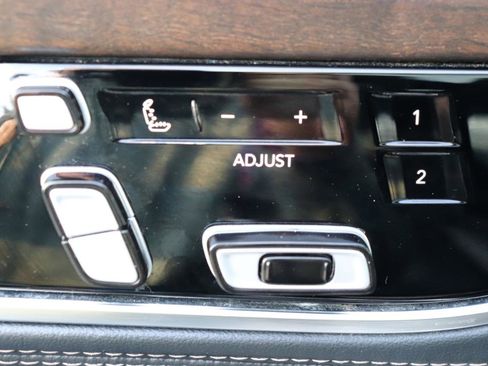 Used 2023 Jeep Grand Wagoneer L Series II image 70