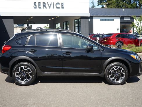 Used 2017 Subaru Crosstrek 2.0i Limited AWD/4WD image 2