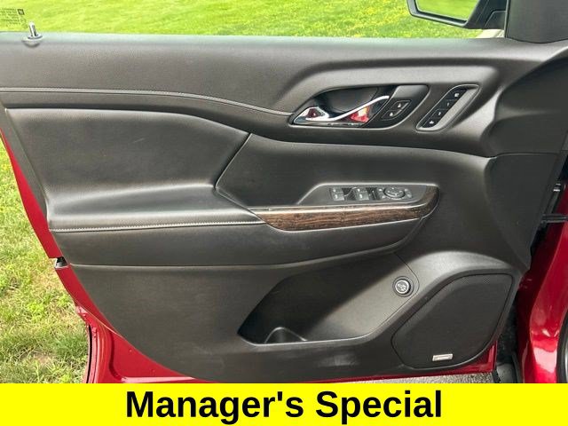 Used 2020 GMC Acadia Denali w/ Technology Package FWD image 10