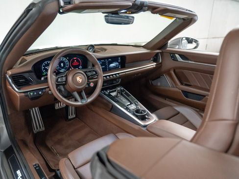Certified 2026 Porsche 911 Carrera S RWD image 4