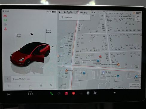 Used 2023 Tesla Model 3 Standard Range RWD image 24