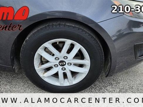 Used 2011 Kia Optima LX FWD image 13