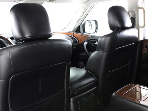 Used 2019 INFINITI QX80 Luxe image 32