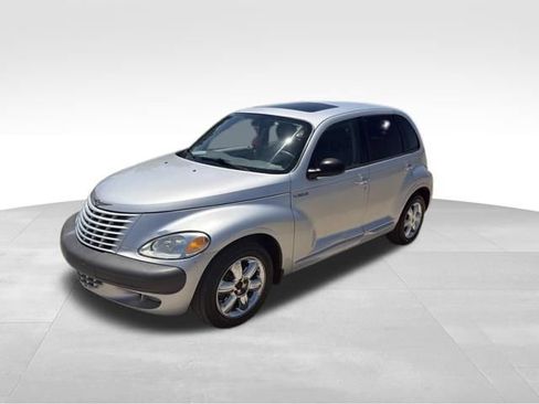 Used 2002 Chrysler PT Cruiser Limited FWD image 8