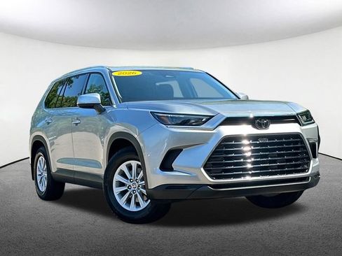 Used 2026 Toyota Grand Highlander AWD image 2