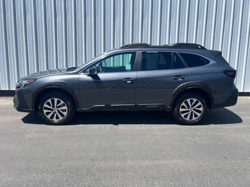 Certified 2025 Subaru Outback Premium AWD/4WD image 3