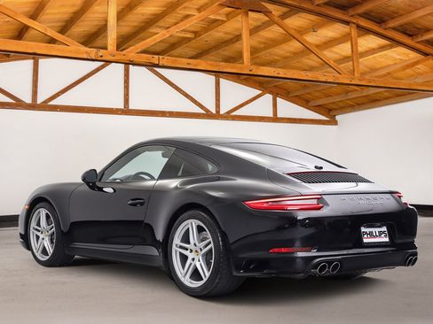Used 2018 Porsche 911 Carrera RWD image 3