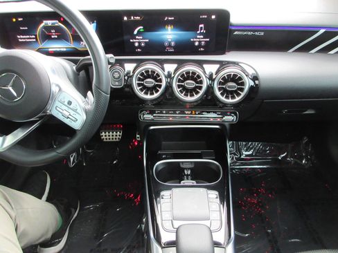 Used 2022 Mercedes-Benz CLA 45 AMG 4MATIC image 40