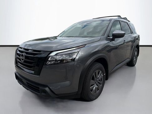 New 2025 Nissan Pathfinder SV w/ Black Appearance Package image 4