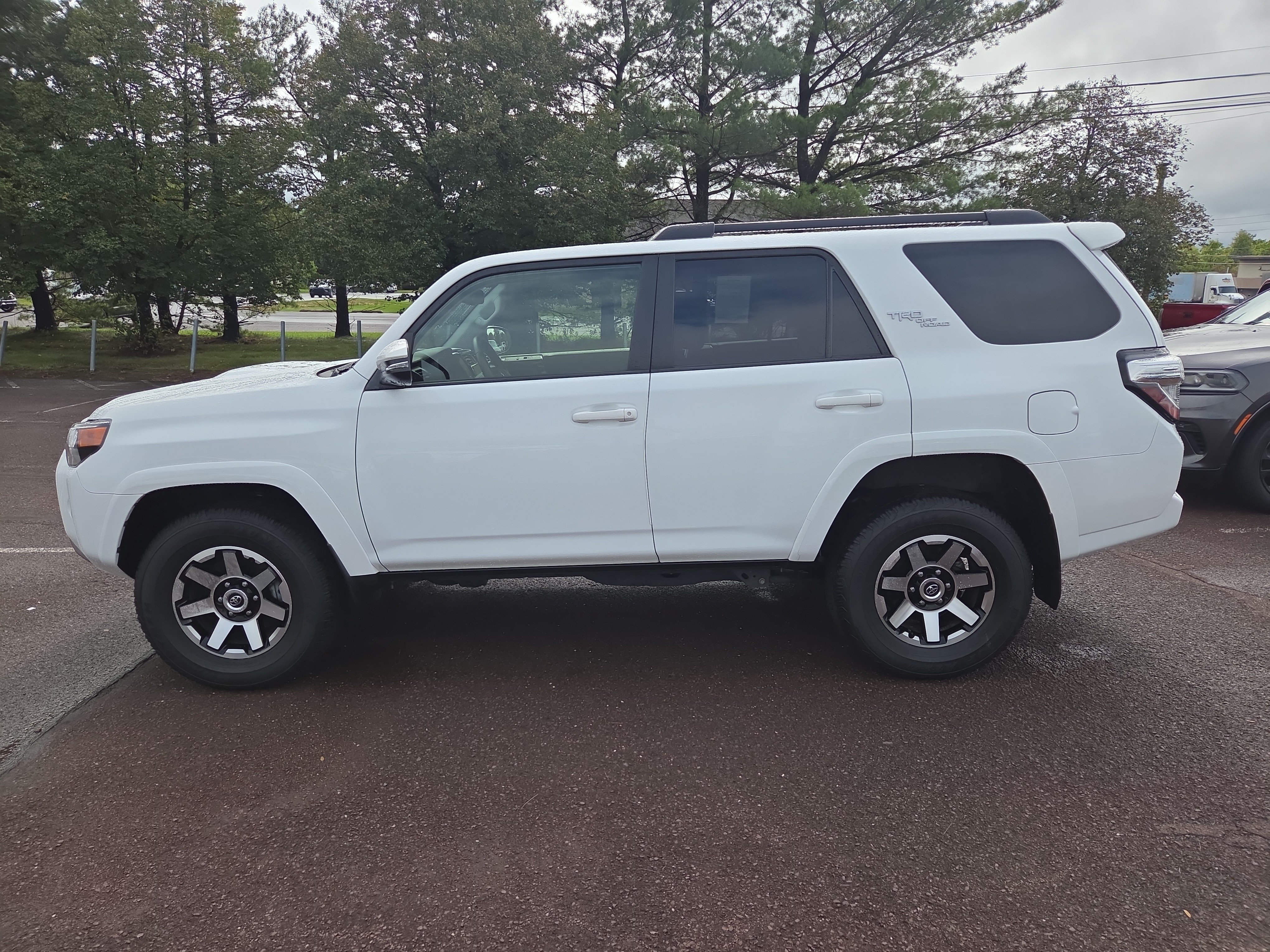 Certified 2024 Toyota 4Runner TRD Off-Road Premium AWD/4WD image 6