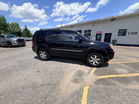 Used 2011 Honda Pilot Touring image 35