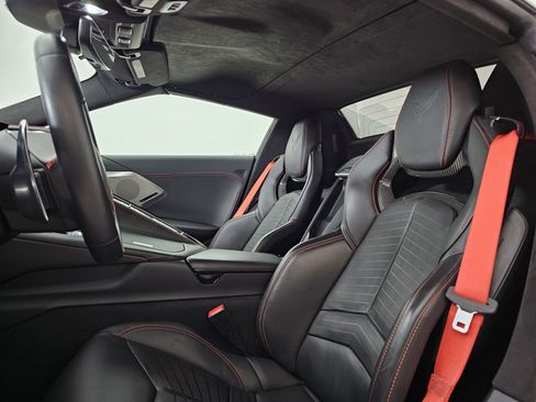 Used 2021 Chevrolet Corvette Stingray Premium Conv w/ Battery Protection Package image 9