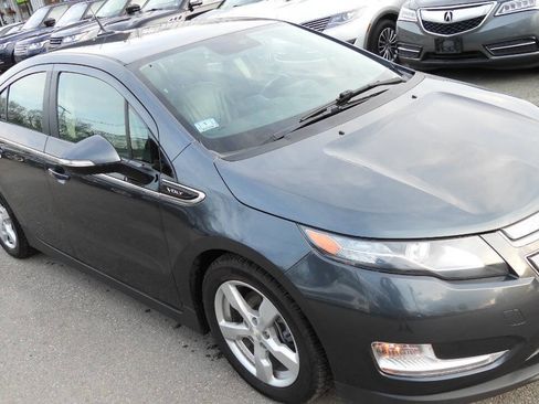 Used 2013 Chevrolet Volt Premium w/ Premium Trim Package image 18
