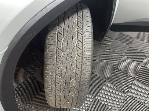 Used 2021 Chevrolet Traverse RS image 46