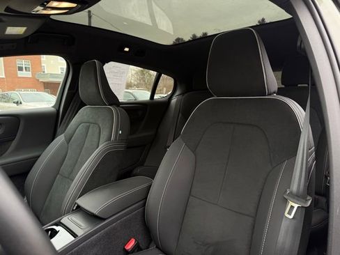 Certified 2023 Volvo C40 P8 Recharge Plus w/ Climate Package image 19