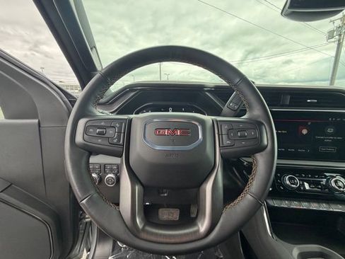 Used 2024 GMC Sierra 2500 AT4 w/ AT4 Preferred Package AWD/4WD image 19