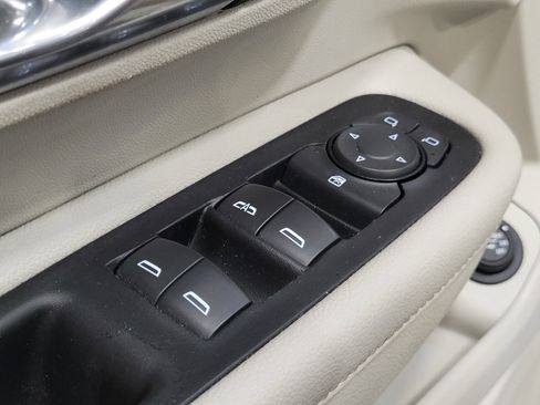 Used 2018 GMC Terrain Denali w/ LPO, 'HIT The Road' Package AWD/4WD image 27