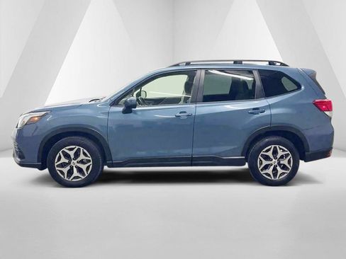 Used 2023 Subaru Forester Premium AWD/4WD image 4