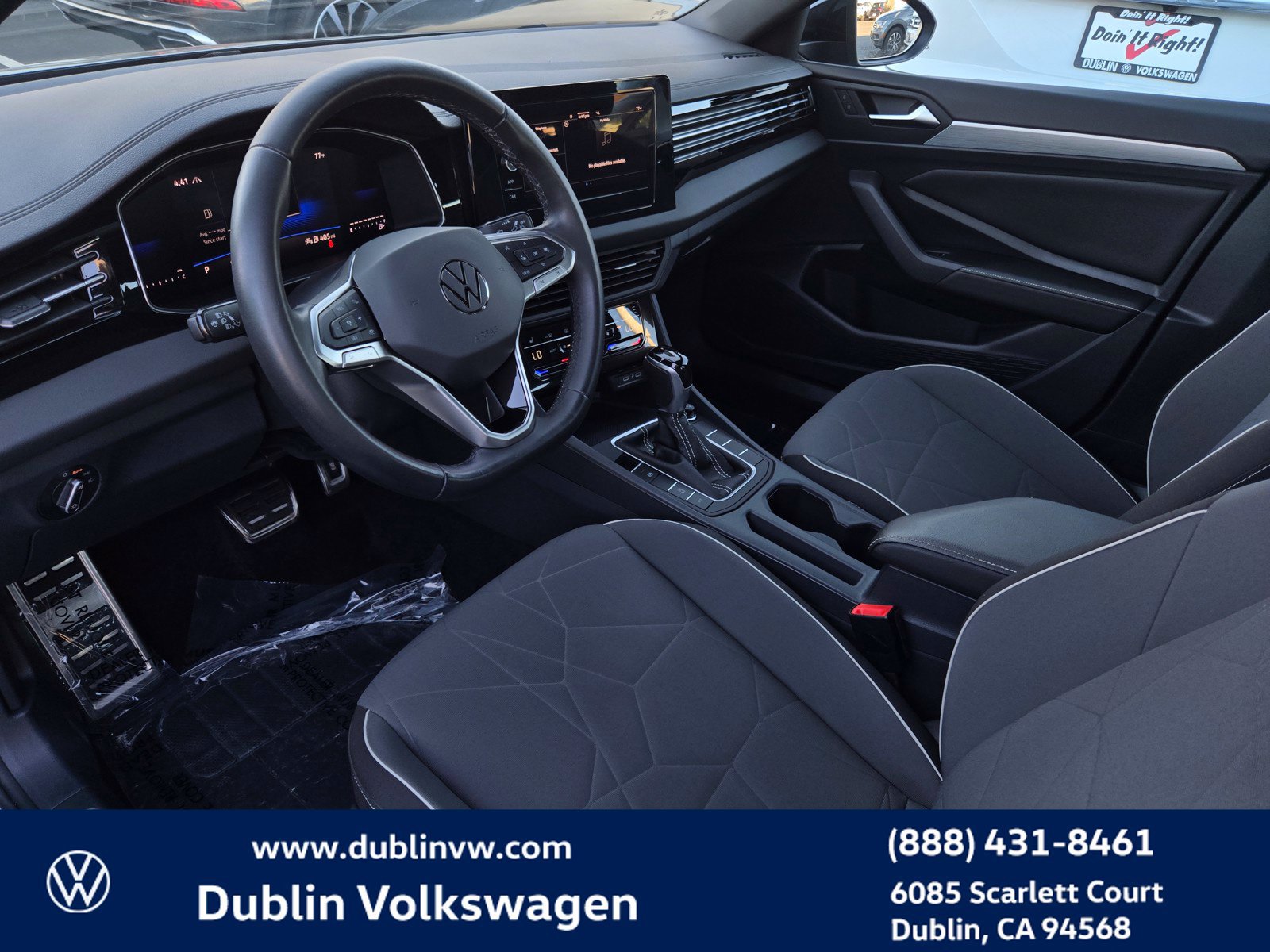 Certified 2025 Volkswagen Jetta Sport FWD image 9