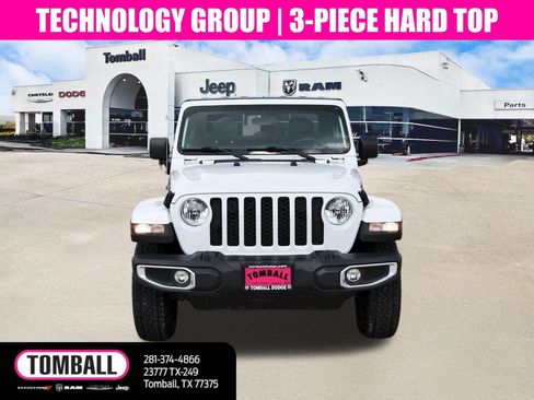 Used 2023 Jeep Gladiator Sport AWD/4WD image 2
