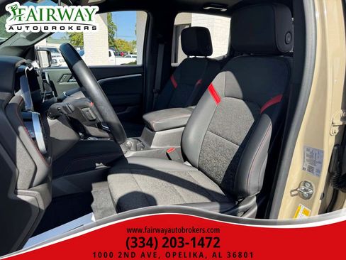 Used 2023 Chevrolet Colorado Z71 image 10