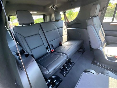 New 2026 Chevrolet Suburban High Country AWD/4WD image 22
