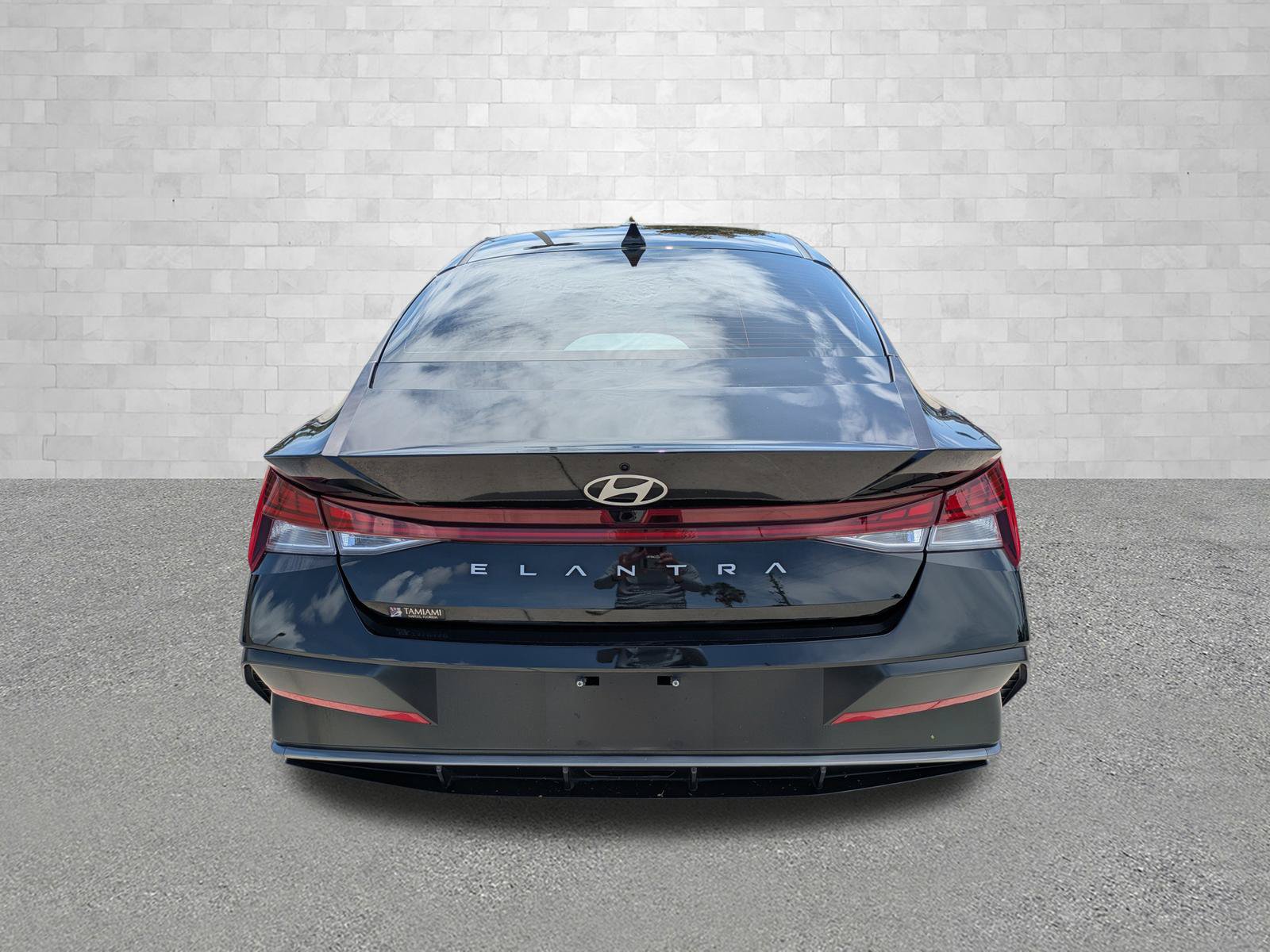 Certified 2025 Hyundai Elantra SEL FWD image 3