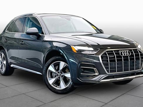Used 2023 Audi Q5 2.0T Premium w/ Convenience Package AWD/4WD image 4
