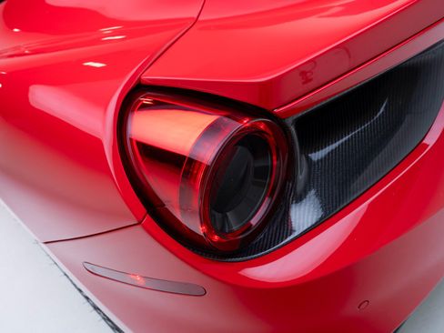 Used 2016 Ferrari 488 GTB RWD image 48