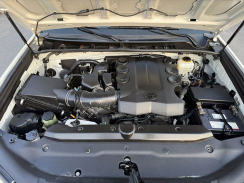 Used 2013 Toyota 4Runner SR5 RWD image 37