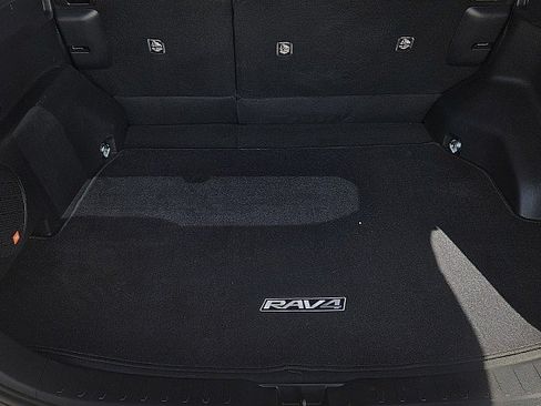Used 2022 Toyota RAV4 Limited AWD/4WD image 23