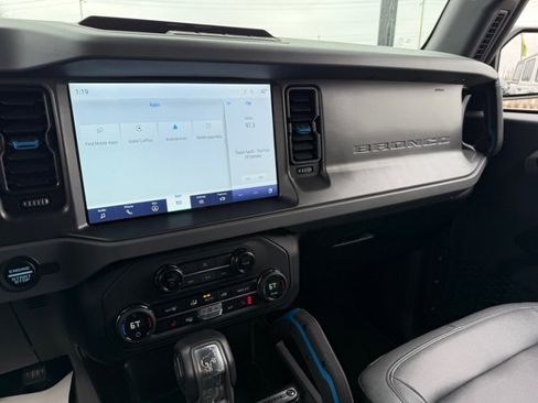 Used 2024 Ford Bronco Black Diamond image 38