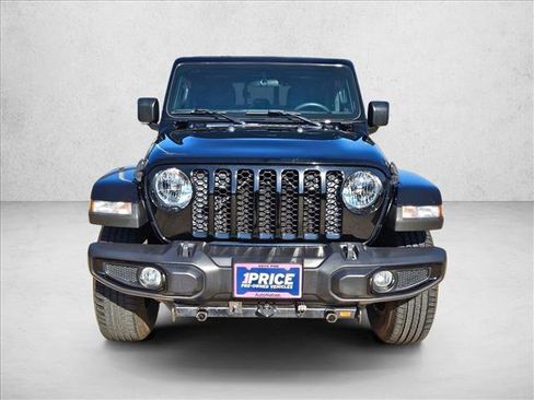 Used 2022 Jeep Gladiator Sport image 2