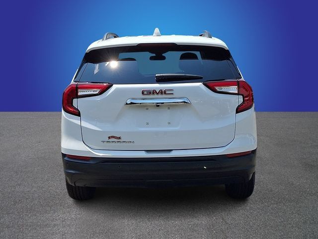 Used 2024 GMC Terrain SLE w/ Driver Convenience Package FWD image 5