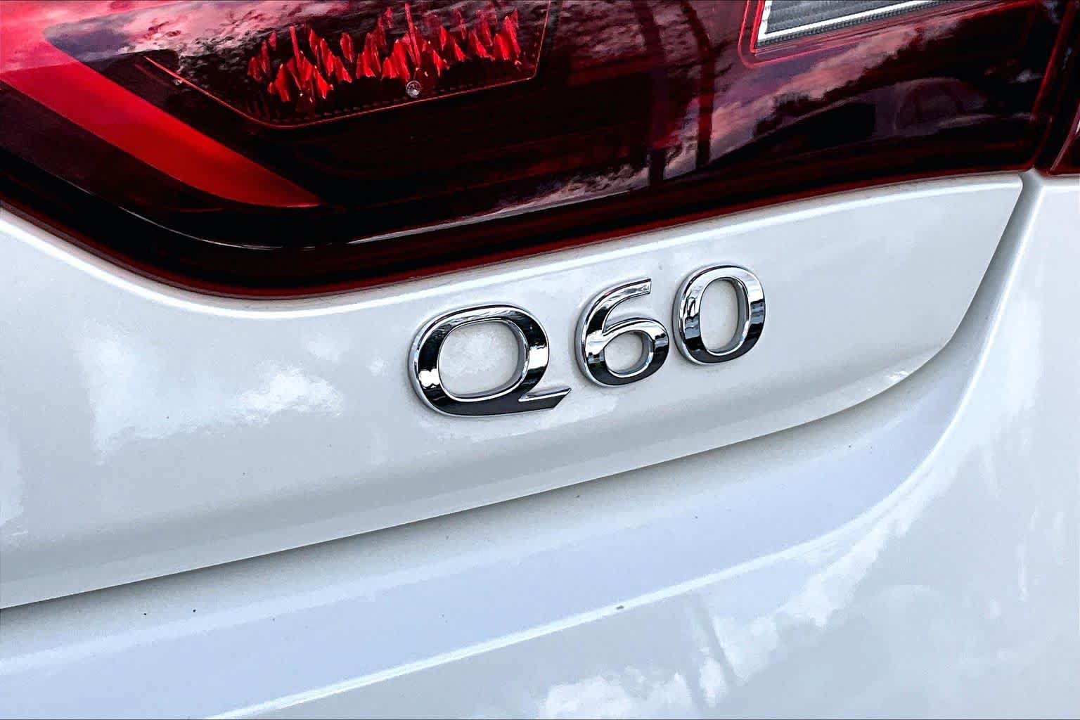 Used 2021 INFINITI Q60 3.0t Luxe w/ Essential Package RWD image 9