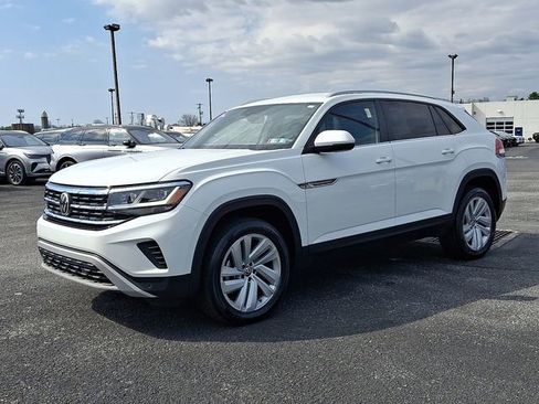 Used 2022 Volkswagen Atlas Cross Sport SE image 3