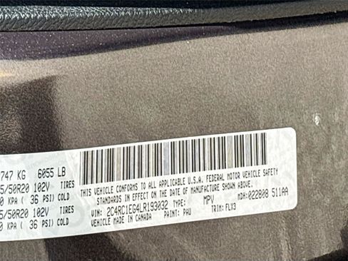 Used 2020 Chrysler Pacifica Touring-L Plus w/ S Appearance Package FWD image 35
