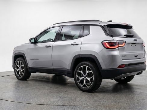 Used 2025 Jeep Compass Limited AWD/4WD image 6