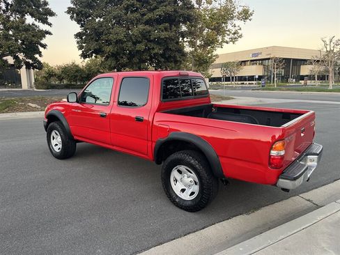 Used 2004 Toyota Tacoma PreRunner image 9