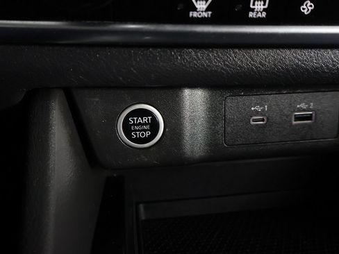 Used 2023 Nissan Rogue SV AWD/4WD image 34